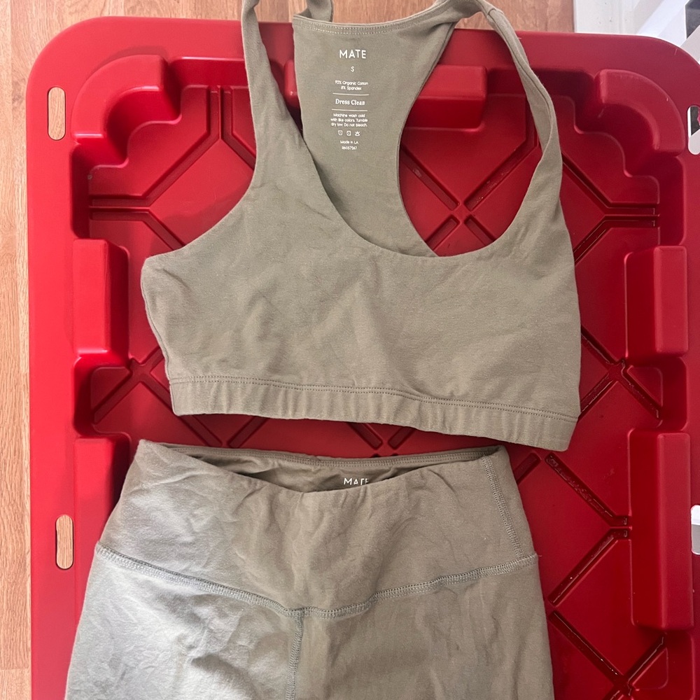 Mate the Label organic yoga set